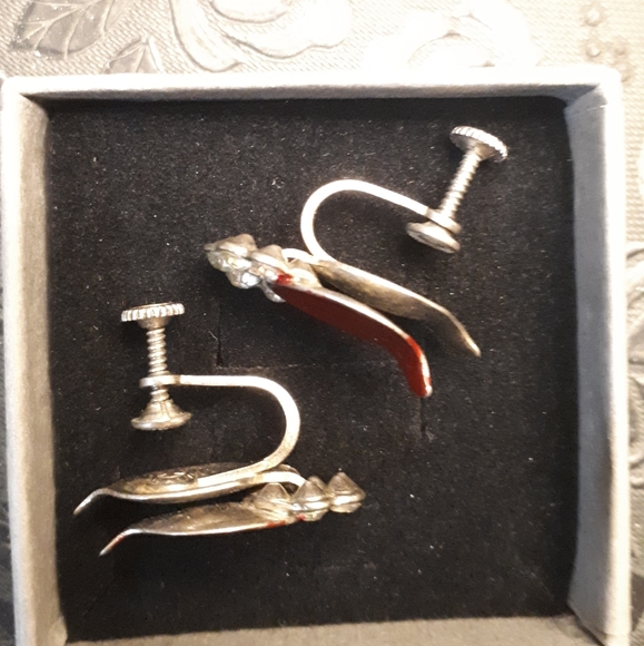 Vintage screwback teardrop earrings - Picture 4 of 4